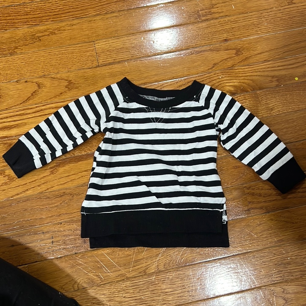 Stripped baby shirt size 6-12 months